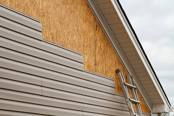24/7 Emergency Storm Damage Siding Repair experts in Farmville, VA